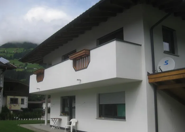 Josef Apartment *